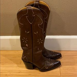 Vintage cowboy brown boots